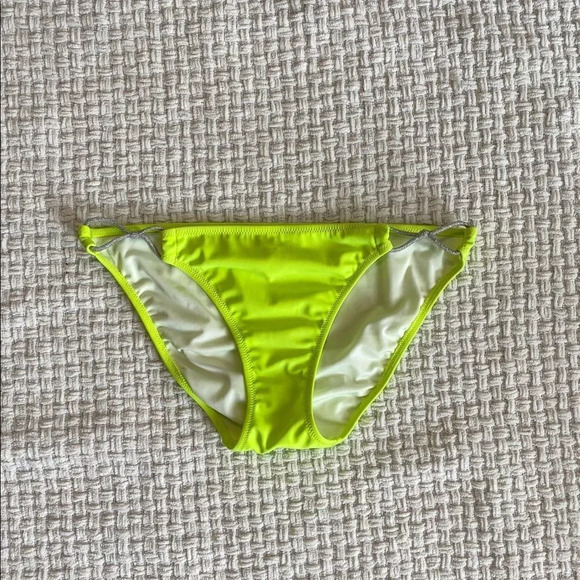 YELLOW Silver Victoria’s Secret Bikini Bottoms Size Small - Picture 6 of 6